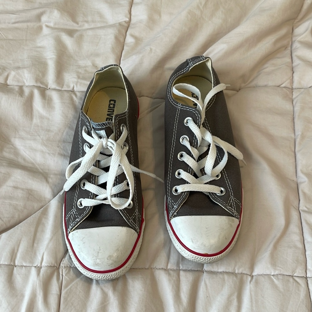 Converse size 6